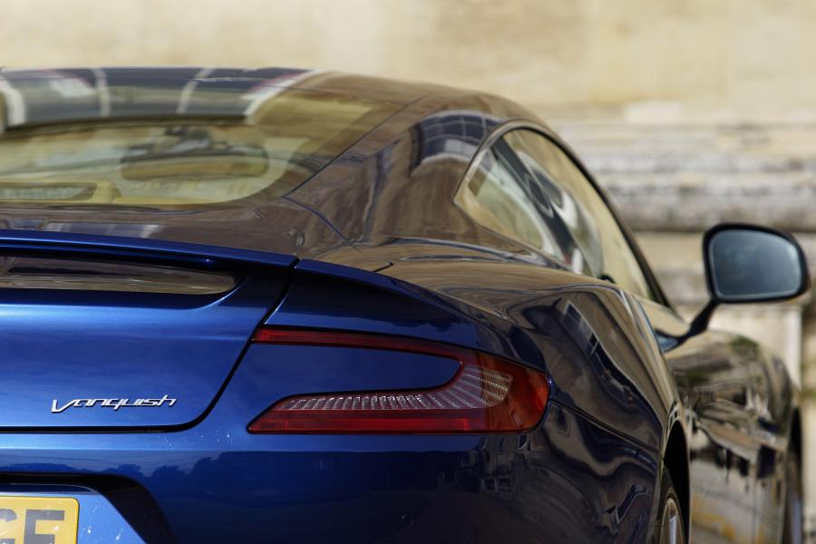 Детали экстерьера Aston Martin Vanquish 2012 года  (UK) (фото 27 из 170)